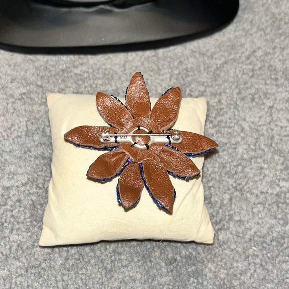 Elegant Purple Beaded Flower Brooch - Picture 7 of 12